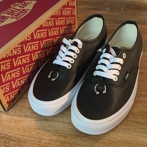 Vans Leather Piercing Authentic